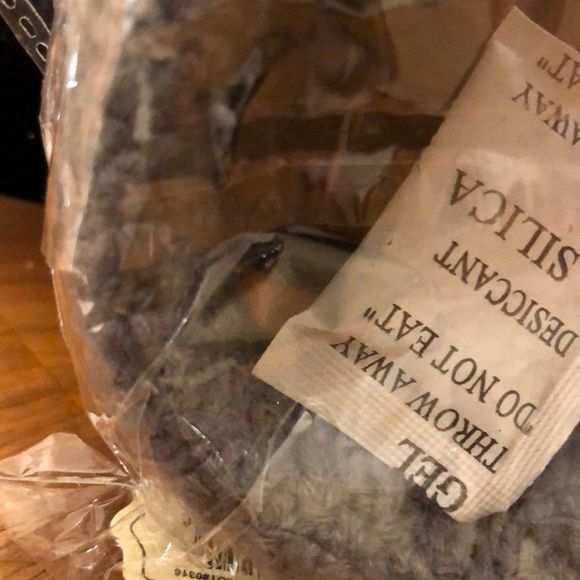 Grey knitted bangle NWT - Picture 4 of 7